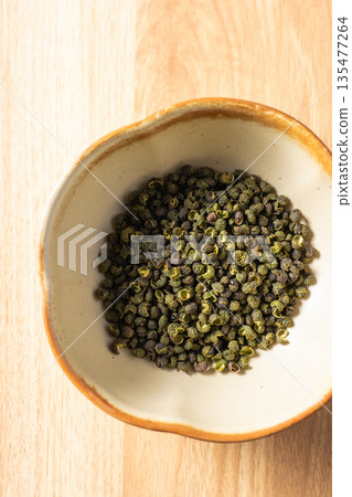 Spices: Sichuan peppercorns 135477264