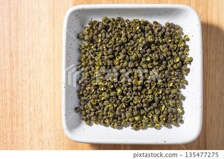 Spices: Sichuan peppercorns 135477275