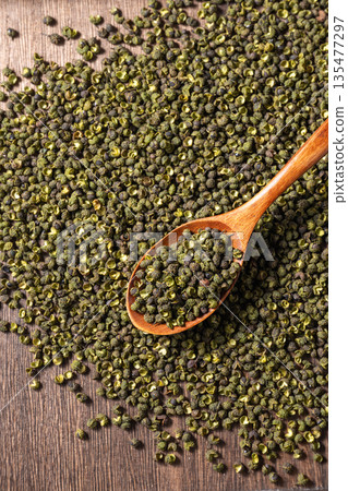 Spices: Sichuan peppercorns 135477297