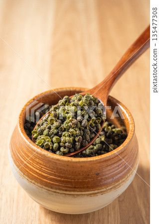 Spices: Sichuan peppercorns Spices: Sichuan peppercorns 135477308