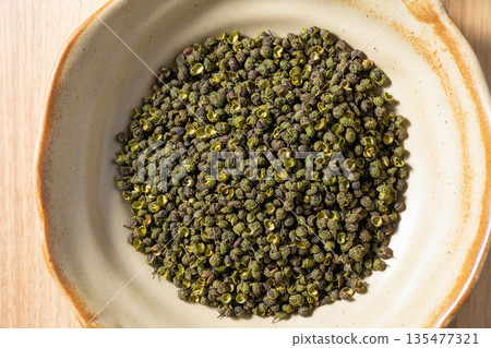 Spices: Sichuan peppercorns 135477321