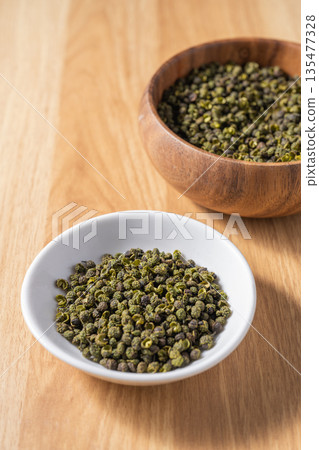 Spices: Sichuan peppercorns Spices: Sichuan peppercorns 135477328