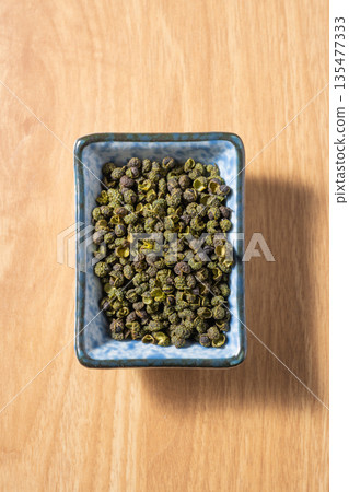 Spices: Sichuan peppercorns Spices: Sichuan peppercorns 135477333
