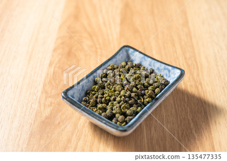 Spices: Sichuan peppercorns 135477335