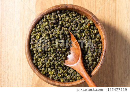 Spices: Sichuan peppercorns 135477339