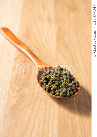 Spices: Sichuan peppercorns 135477347