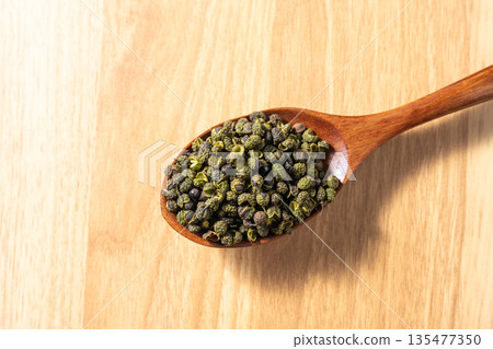 Spices: Sichuan peppercorns 135477350
