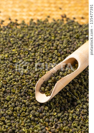 Spices: Sichuan peppercorns 135477391