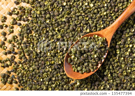 Spices: Sichuan peppercorns 135477394