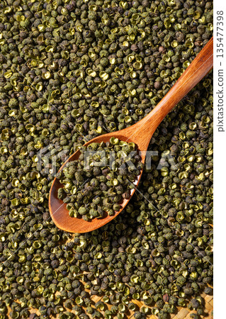 Spices: Sichuan peppercorns 135477398