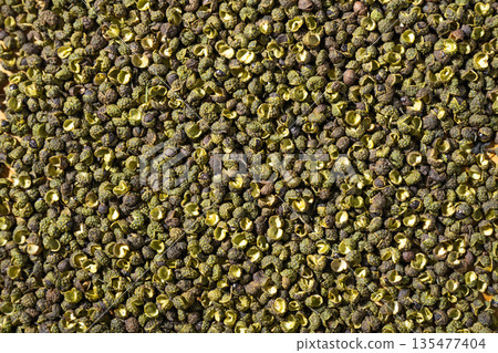 Spices: Sichuan peppercorns 135477404