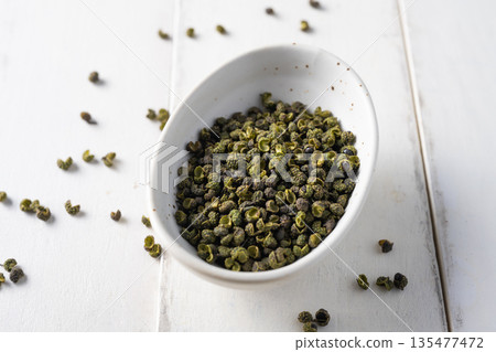 Spices: Sichuan peppercorns Spices: Sichuan peppercorns 135477472