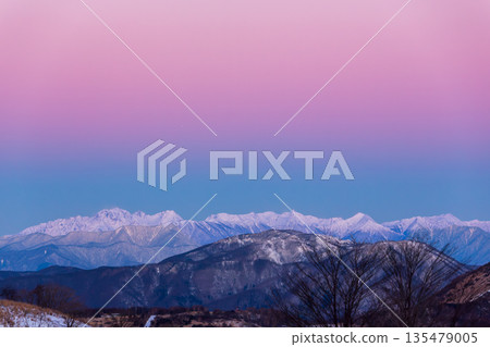 霧峰高原至北阿爾卑斯維納斯帶和摩根羅斯 135479005