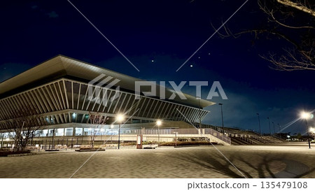 Tokyo Aquatics Centre at night in Koto, Tokyo Tokyo Aquatics Centre at night in Koto, Tokyo 135479108