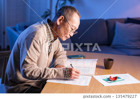 Senior man end-of-life planning Senior man end-of-life planning 135479227