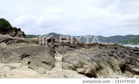 Coastal scenery of Agenashiki Island in Zamami Village, Okinawa Prefecture 135479582