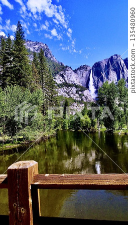 Merced River in Yosemite National Park, USA 135480960
