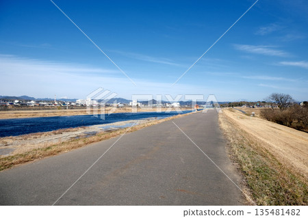 岐阜縣可兒市土田附近的木曾川 2025 年 3 月 10 日 岐阜縣可兒市土田附近的木曾川 2025 年 3 月 10 日 135481482