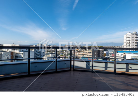 View of Mt. Fuji and Fujisawa cityscape from the roof terrace of Shonan Enoshima Station View of Mt. Fuji and Fujisawa cityscape from the roof terrace of Shonan Enoshima Station 135483402