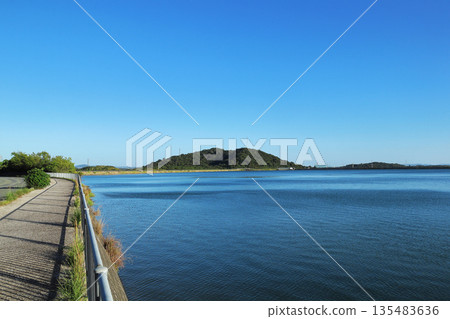 View of Lake Heiso (Hyogo Prefecture) View of Lake Heiso (Hyogo Prefecture) 135483636