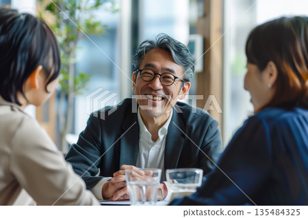 business people having a meeting business people having a meeting 135484325