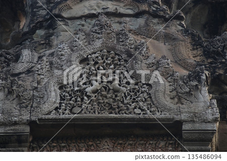 吳哥窟山牆 135486094