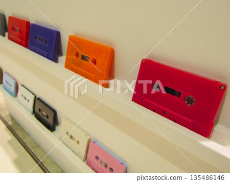 時尚磁帶 135486146