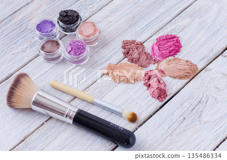 Beauty composition made from mineral powder. Beauty composition made from mineral powder. 135486334