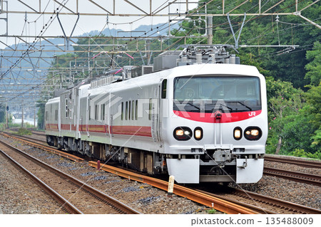 東海道本線 二宮神津 JR東日本 雲屋 E491系列 + Maya 50-5001 Easti-E 135488009