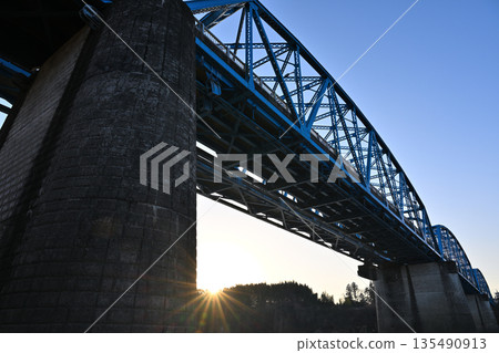晨曦照耀下的大田橋 晨曦照耀下的大田橋 135490913