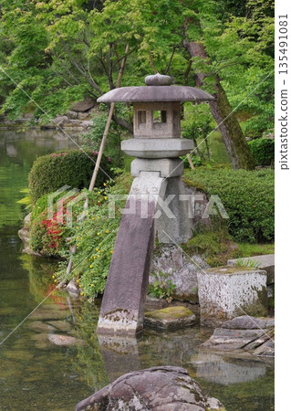 Kanrokoen garden lantern Kanrokoen garden lantern 135491081
