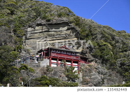 Daifukuji Temple Cliff Kannon Hall 135492449