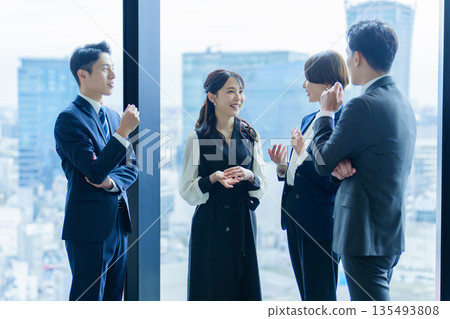 Business people conversation chat 135493808