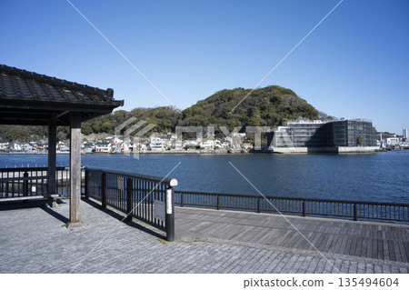 神奈川縣橫須賀市西浦賀港綠地（陸軍碼頭）的冬季景色 135494604