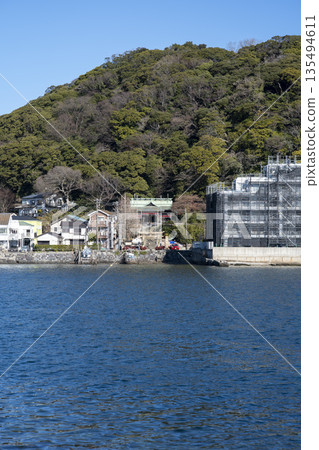Winter in Uraga, Yokosuka City, Kanagawa Prefecture, Higashi Kano Shrine seen from Nishi-Uraga Winter in Uraga, Yokosuka City, Kanagawa Prefecture, Higashi Kano Shrine seen from Nishi-Uraga 135494611