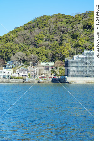 Winter in Uraga, Yokosuka City, Kanagawa Prefecture, Higashi Kano Shrine seen from Nishi-Uraga 135494612