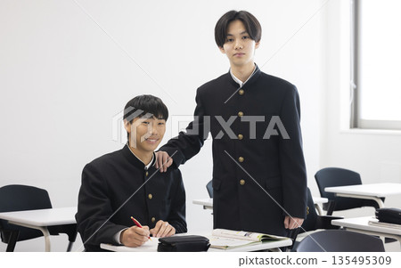 男孩學習學習 135495309