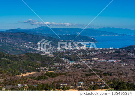 Mount Fuji from the summit of the Omuroyama climbing lift [Ito City, Shizuoka Prefecture] 135495554