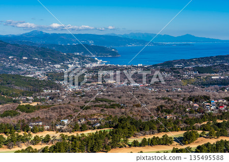 Mount Fuji from the summit of the Omuroyama climbing lift [Ito City, Shizuoka Prefecture] 135495588