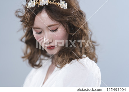 年輕女性的美麗形象 年輕女性的美麗形象 135495904