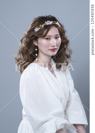 年輕女性的美麗形象 年輕女性的美麗形象 135495936