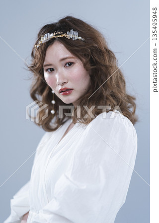 年輕女性的美麗形象 年輕女性的美麗形象 135495948