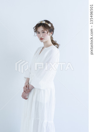 Young woman bride, wedding dress, bridal image 135496501