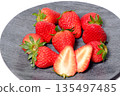 鮮紅的草莓（10顆） 135497485