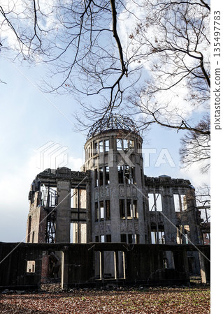 日本廣島原子彈爆炸圓鳥屋遺址、藍色世界文化遺跡和平紀念公園銘文 日本廣島原子彈爆炸圓鳥屋遺址、藍色世界文化遺跡和平紀念公園銘文 135497783