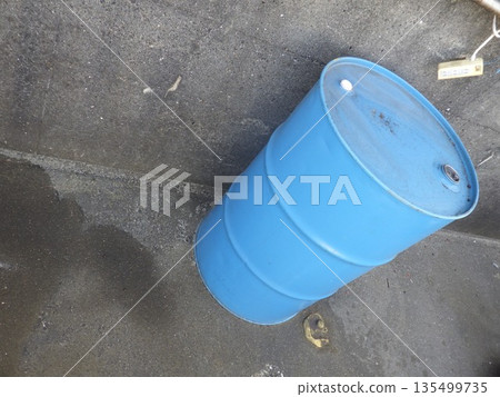 廢棄的鼓 135499735