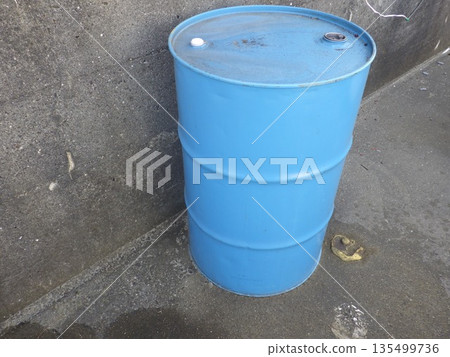 廢棄的鼓 135499736