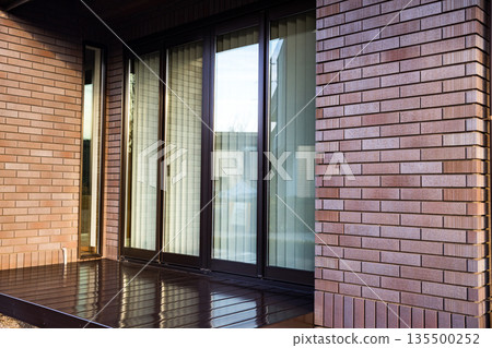 Living room window sash and veranda 135500252
