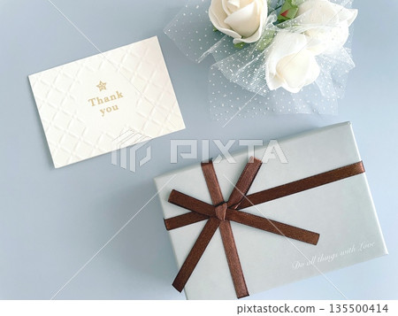Gift and thank you card 135500414