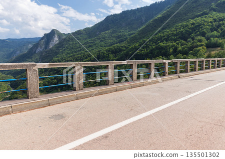 Perspective view of the road at Durdevica Tara Bridge 135501302